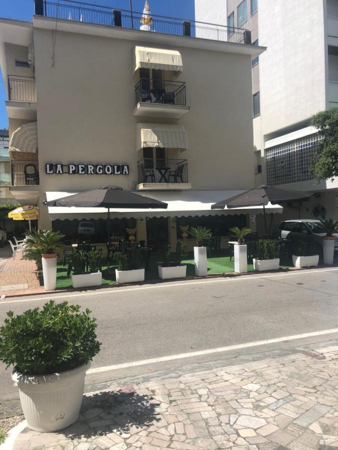 Hotel La Pergola Bellaria-Igea Marina Eksteriør billede