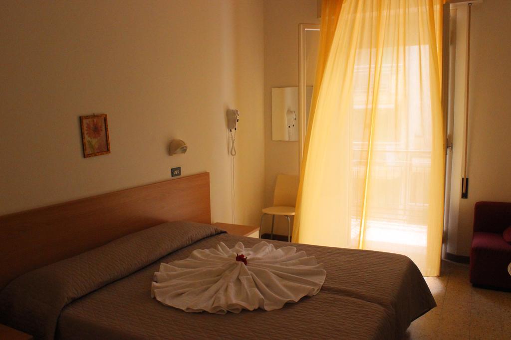 Hotel La Pergola Bellaria-Igea Marina Eksteriør billede